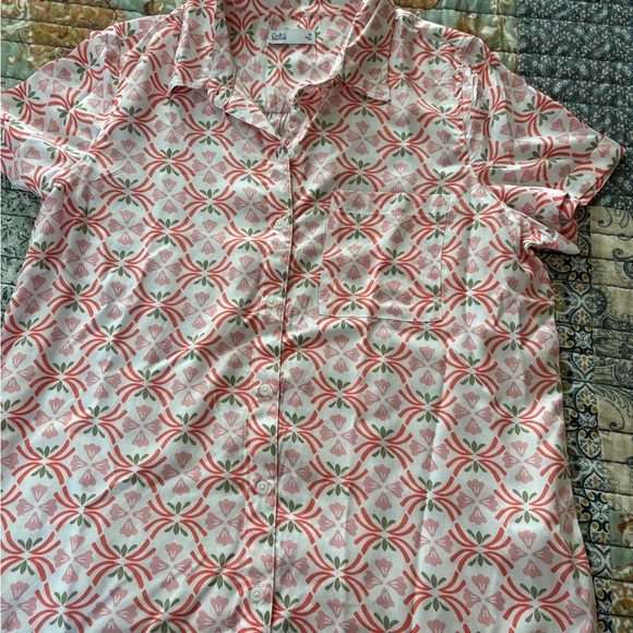 Croft & Barrow Pink and Green Patterned Blouse - Picture 1 of 2